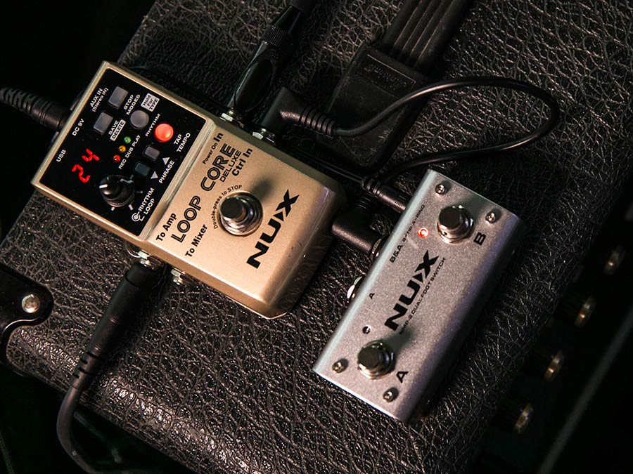 NUX Core Series loop pedal bundle LOOP CORE DELUXE, with NMP-2 footswitch