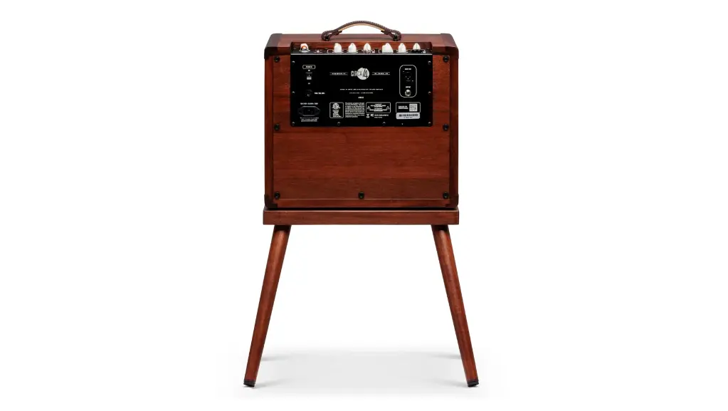 taylor-circa-74-v150-10-mahogany-acoustic-guitar-amplifier-gallery-02-2023.jpg.webp