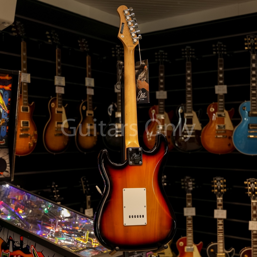 EKO S300SB Strat Metallic Sunburst back