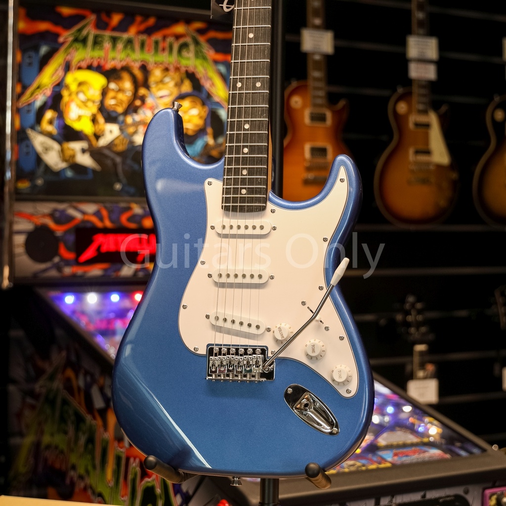 EKO S300BLU Strat Metallic Blue