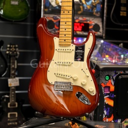 [011-3902-747] Fender American Professional II Stratocaster, Maple Fingerboard, Sienna Sunburst