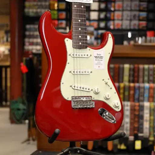 [5361900354] Fender Japan Traditional 60s Stratocaster, Rosewood Fingerboard, Aged Dakota Red W/Bag