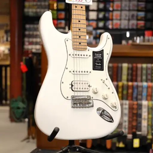 [014-4522-515] Fender player stratocaster HSS Maple Fingerboard, Polar White